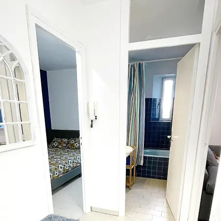 Apartment With Balcony - Sea View *