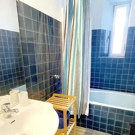 Apartment With Balcony - Sea View *